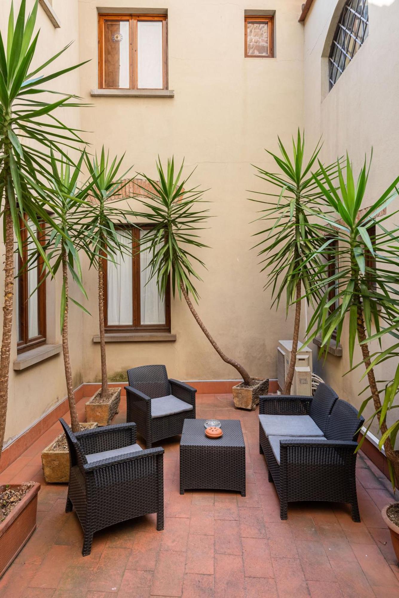 Signoria Apartment With Patio Firenze Eksteriør billede